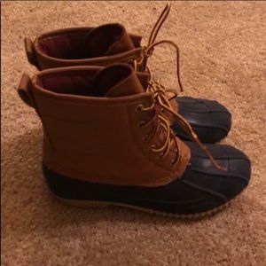 Duck boots